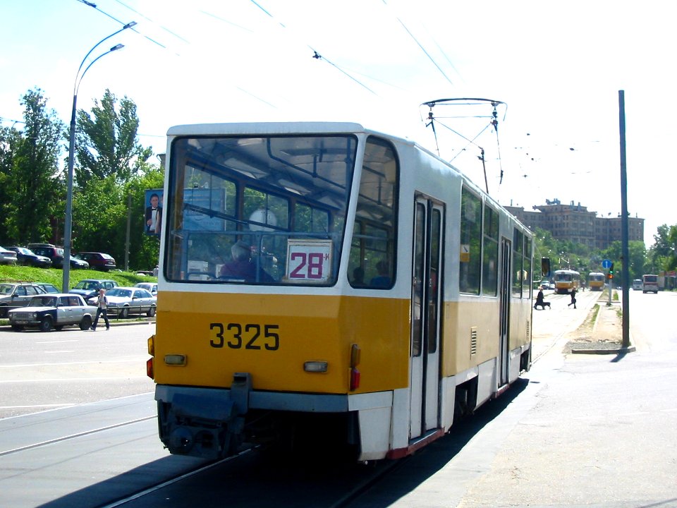 Moscow tram Tatra T7B5SU 3325 20050623 046 Новощукинская улица