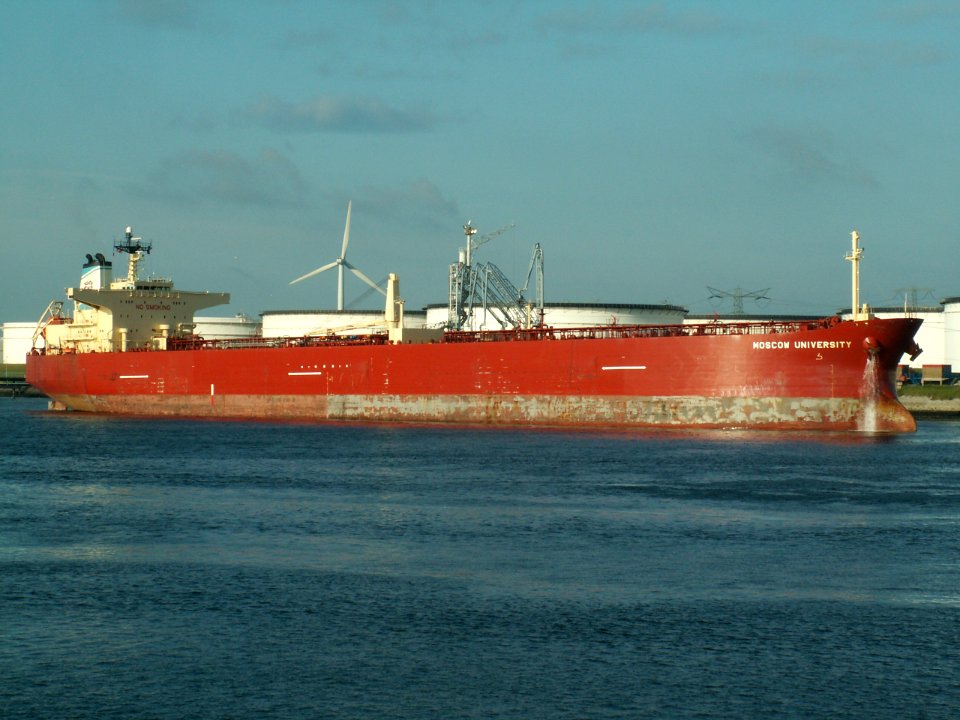 Moscow University p2 at the '5e Petroleumhaven', Port of Rotterdam, Holland 20-Jun-2006