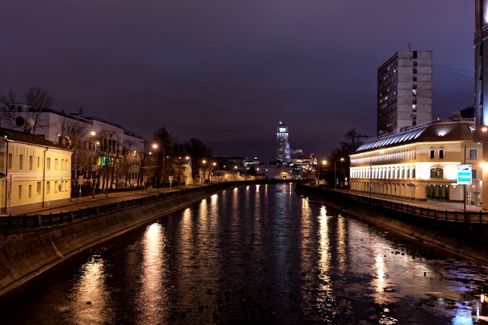 Moscow, view downstream from Komissariatsky Bridge, January 2014