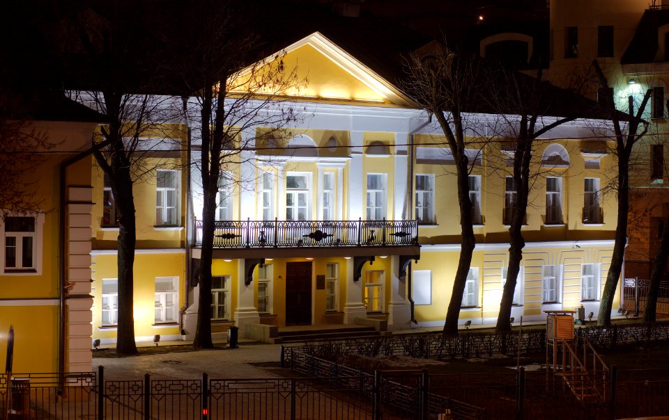 Moscow, Sredny Ovchinnikovsky 1 s.1 March 2014 02