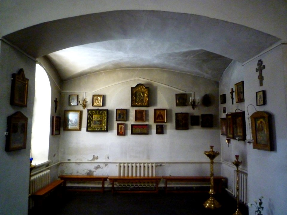 Moscow, St.Demetrios in Devichye Pole inside right