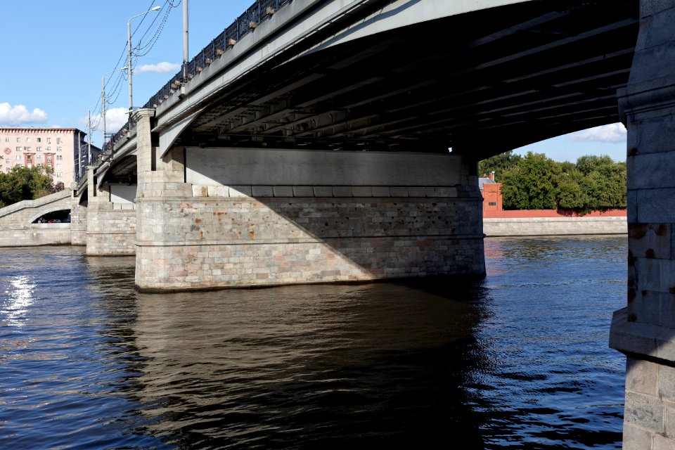 Moscow, Novospassky Bridge August 2012 04