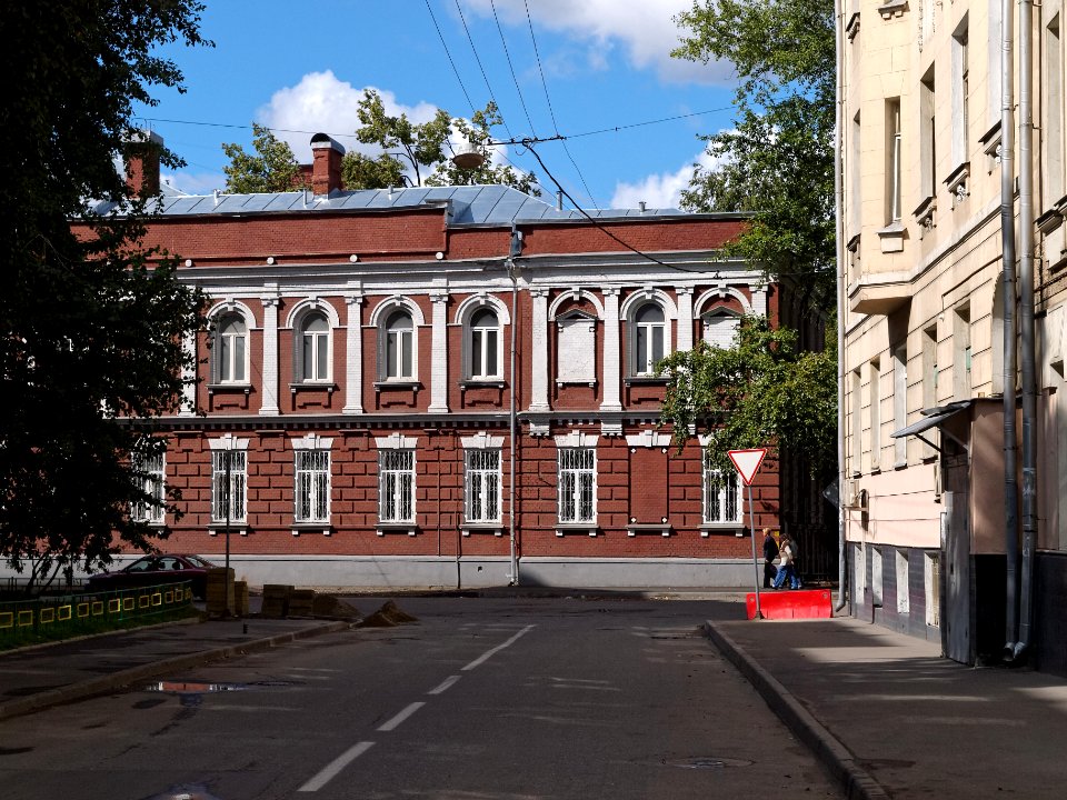 Moscow, Shchepkina 61-2C6 Aug 2009 01