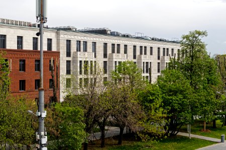Moscow, Sofiyskaya Embankment, new residential block, May 2021