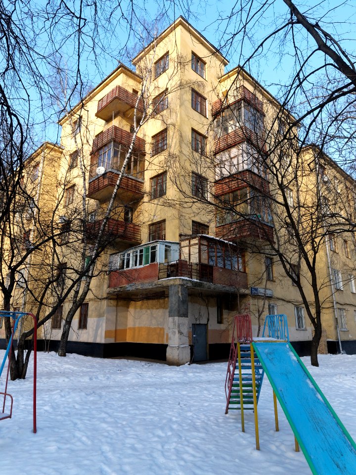 Moscow, Serpukhovsky Val 24K1 corner 03