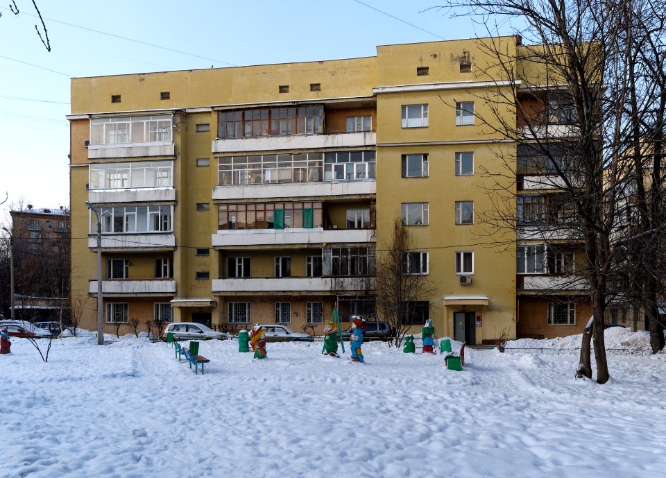 Moscow, Shabolovka 63K2 04