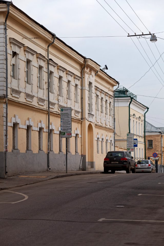 Moscow, Petropavlovsky Lane, Mar 2014 08