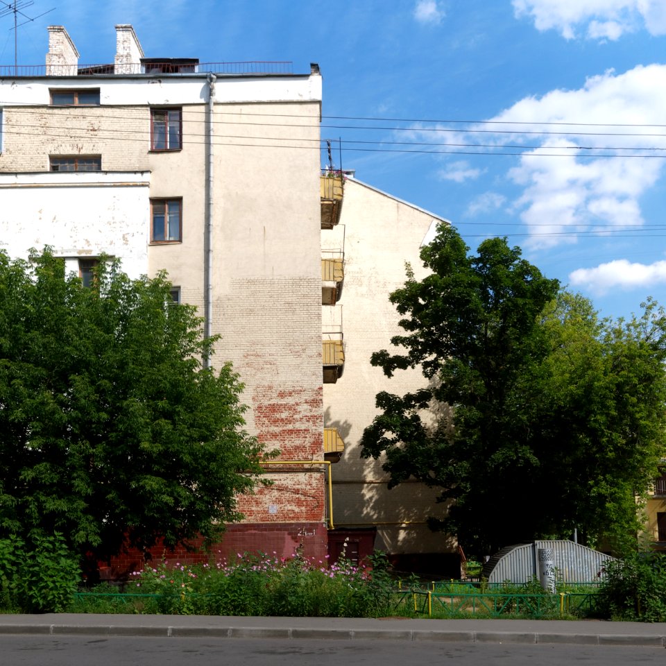 Moscow, Suvorovskaya 2-1K1 July 2009 05