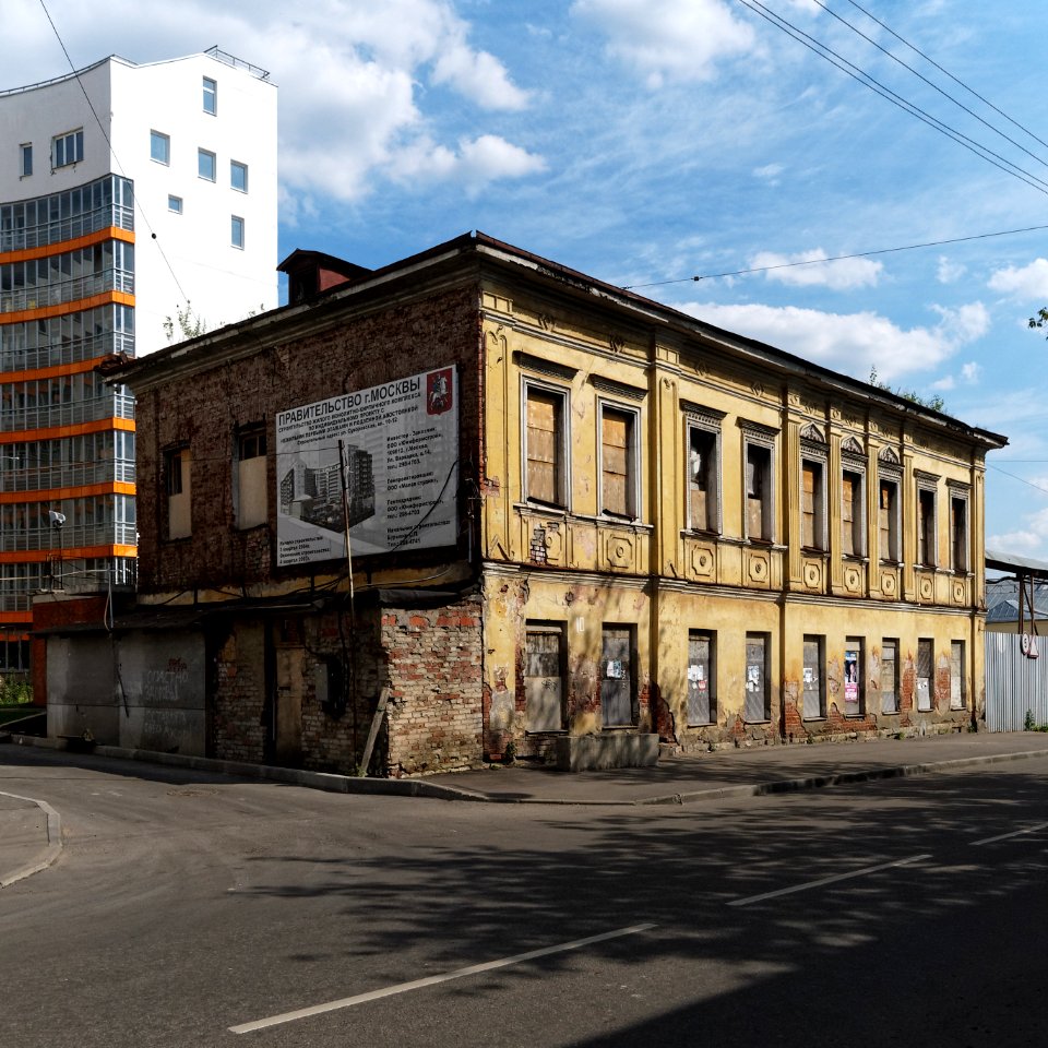Moscow, Suvorovskaya 10a July 2009 02