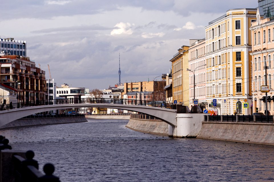 Moscow, Sadovnicheskaya Embankment 73 and 75, March 2020 03