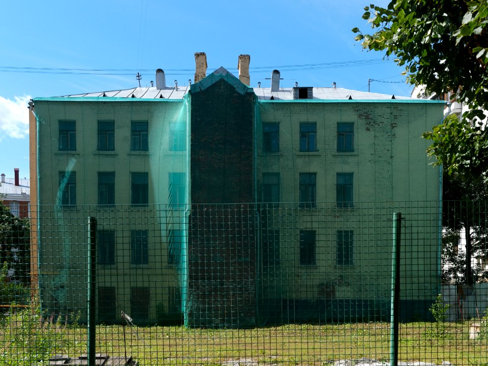Moscow, Sad-Sukharevskaya 10 ruins Aug 2009 01