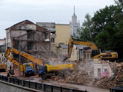 Moscow, Sadovnicheskaya Embankment 77 demolition 21-06-2009 14