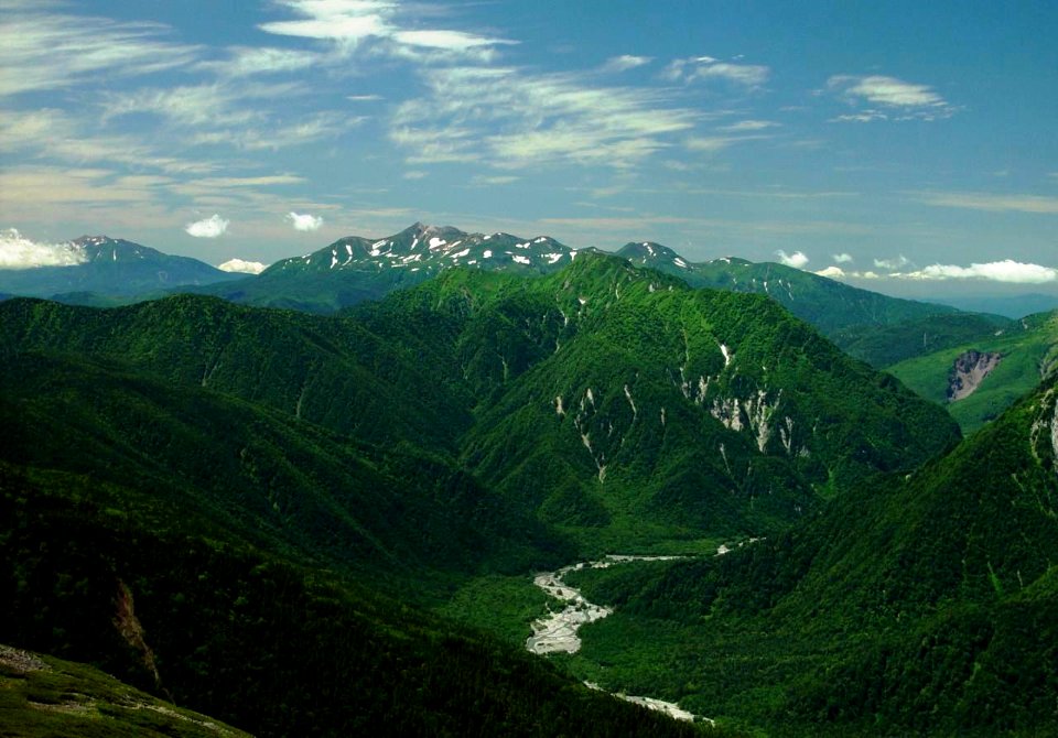 Mount Norikura and Mount Kasumisawa from Cho 2002-7-12
