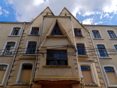 Moscow, Sad-Sukharevskaya 10 west side Aug 2009 05
