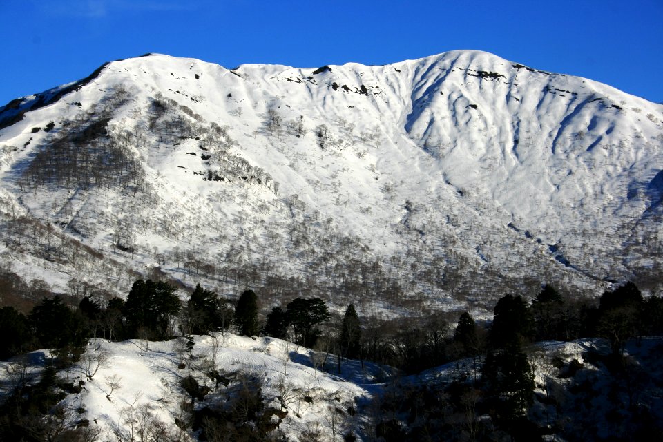 Mount Nobuse from Mount Sugi 2011-04-17