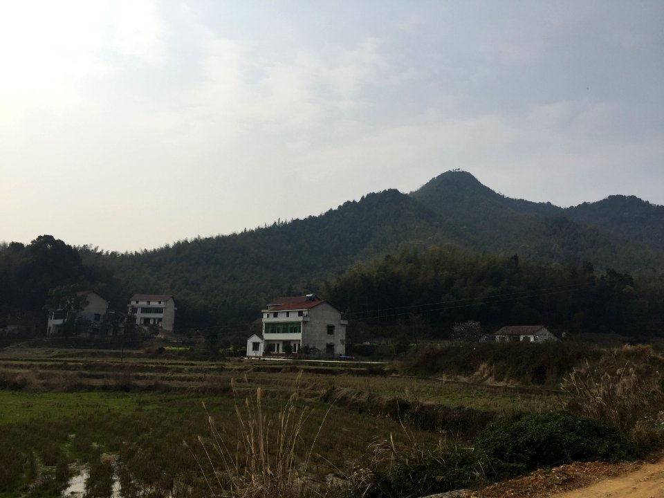 Mount Mingdeng in Xiushan Town of Taojiang County, Yiyang, Hunan, picture3