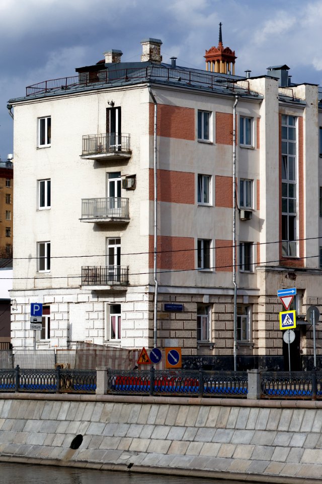 Moscow, Sadovnicheskaya Street 58, March 2020 02