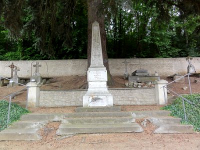 Mosnes (Indre-et-Loire) Monument aux morts