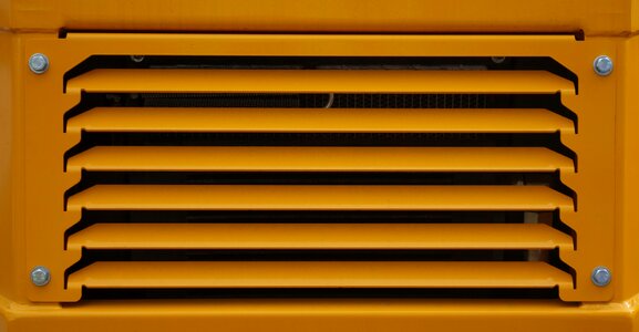 Lacquered horizontal lines