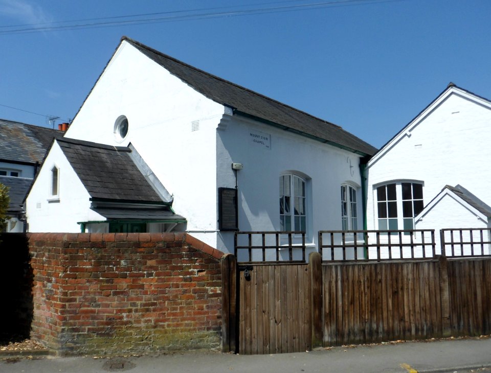 Mount Zion Chapel, Church Road, Leatherhead (July 2013) (5)