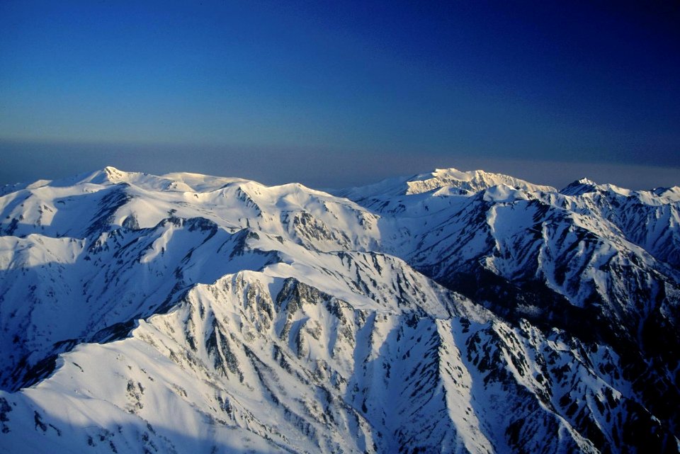 Mount Suisho from Mount Yari 1995-05-05