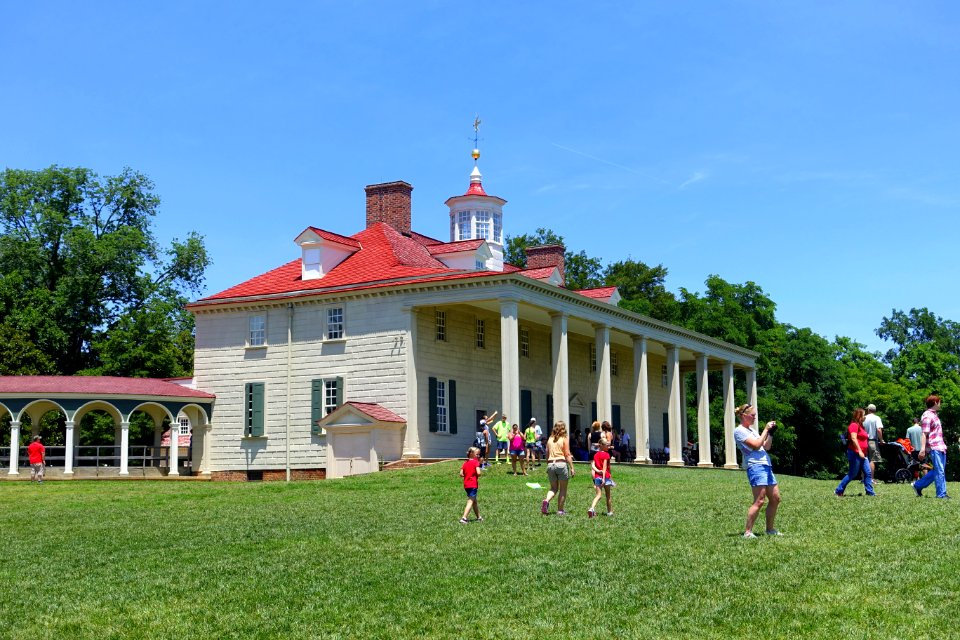 Mount Vernon mansion - Mount Vernon, Virginia, USA - DSC00547