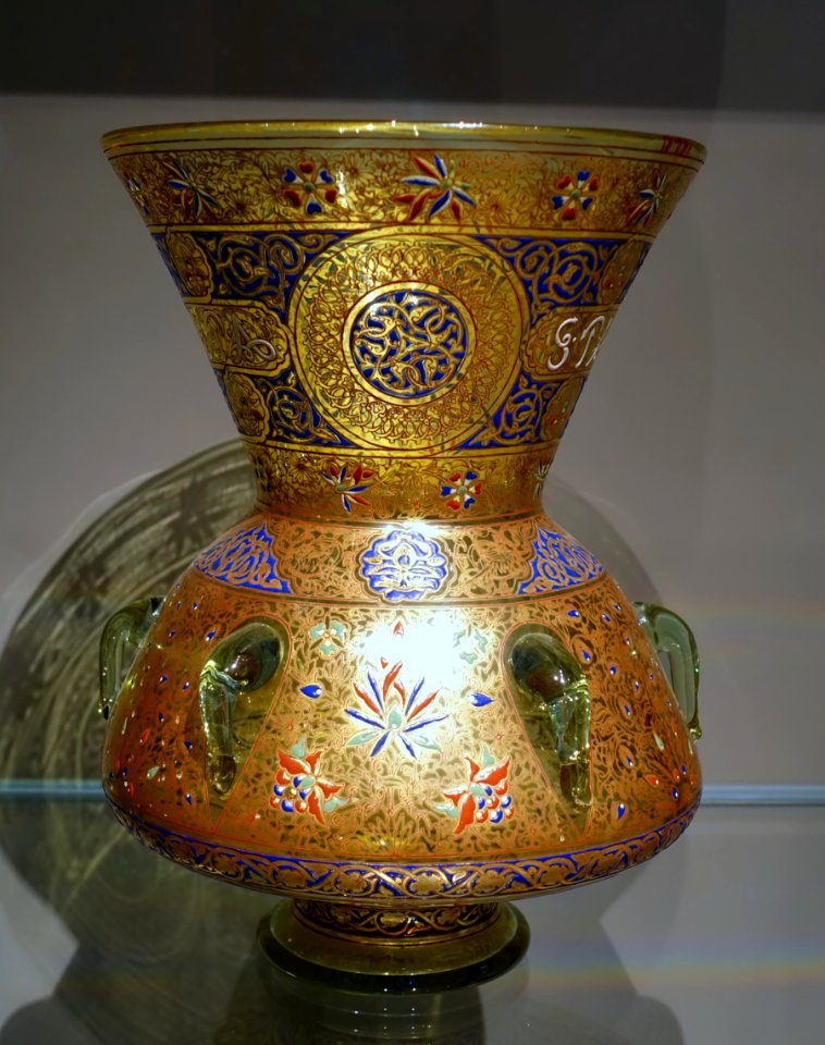 Mosque lamp, by Phillipe Joseph Brocard, 1883-1884, glass - Wadsworth Atheneum - Hartford, CT - DSC05556