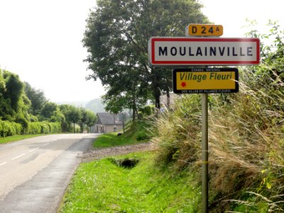 Moulainville (Meuse) city limit sign