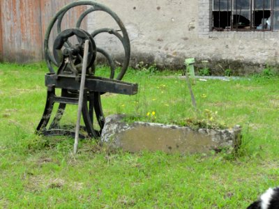 Mouacourt (M-et-M) pompe B