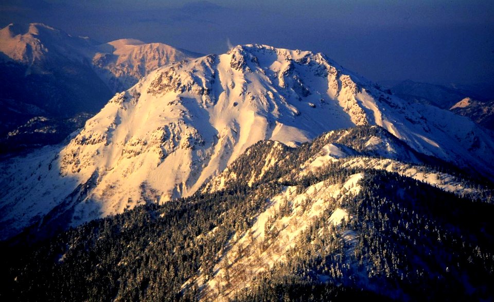 Mount Yake from Mount Nishi-Hotake 1995-4-2