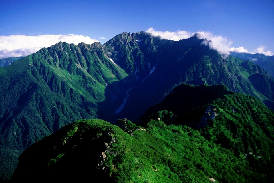 Mount Hotaka from Mount Kasumisawa 2000-8-13