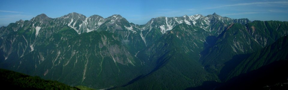 Mount Hotaka and Mount Yari from Mount Cho 2003-08-03