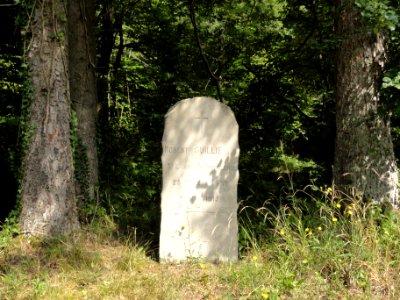 Mouilly (Meuse) memorial Robert Guillie sur la Tranchée de Calonne