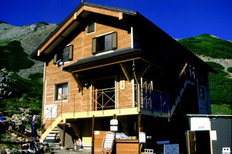 Mountain Hut Senjo 2001-8-17