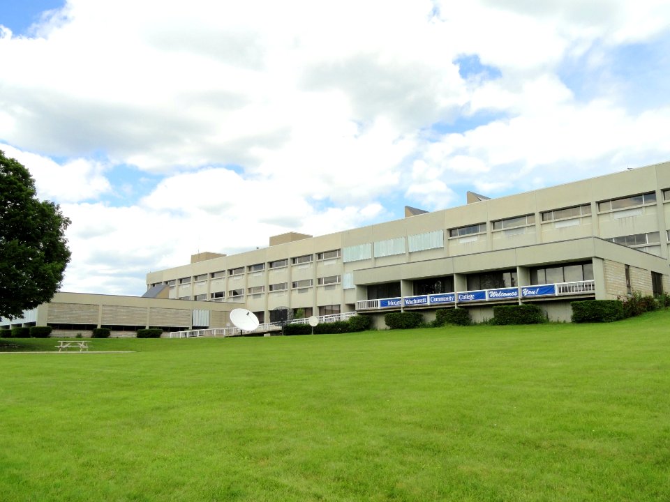 Mount Wachusett Community College - DSC00918