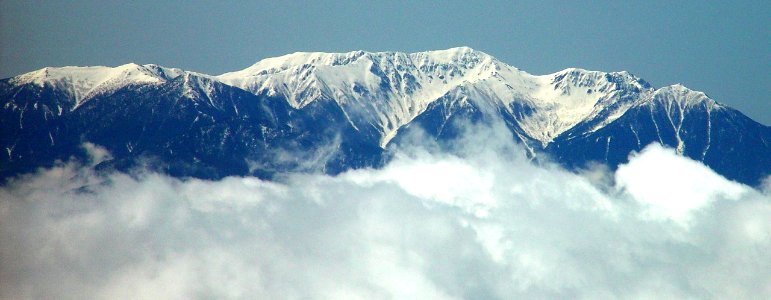 Mount Kisokoma from Mount Hachimori 2008-04-15