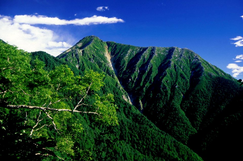 Mount Jonen from Mount Cho 1999-7-31