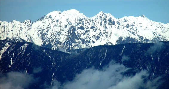 Mount Hotaka and Yari from Mount Hachimori 2011-04-25