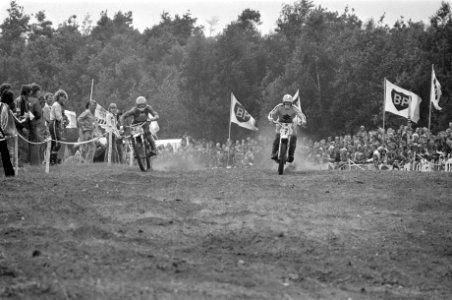 Motorcross van Markelo de Nederlandse Gerrit Wolsink in actie, Bestanddeelnr 927-3562