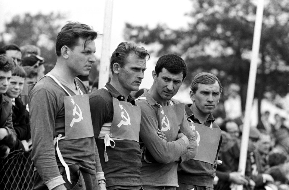 Motorcross 1962 De Zandberg te Bergharen (4 Russische coureurs Audrey, Igar, Re…, Bestanddeelnr 913-9874