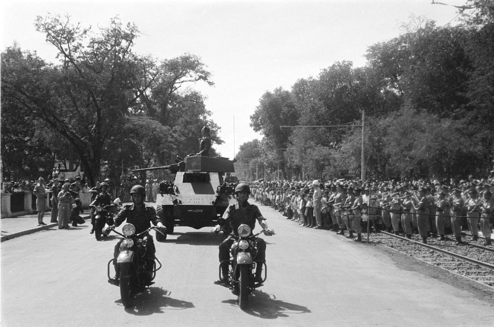 Motorrijders en pantserwagens van het 6e Eskadron Pantserwagens, Bestanddeelnr 204-5-1