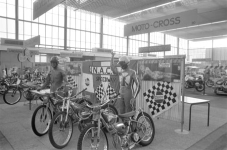 Motortentoonstelling in RAI geopend, Bestanddeelnr 925-4813