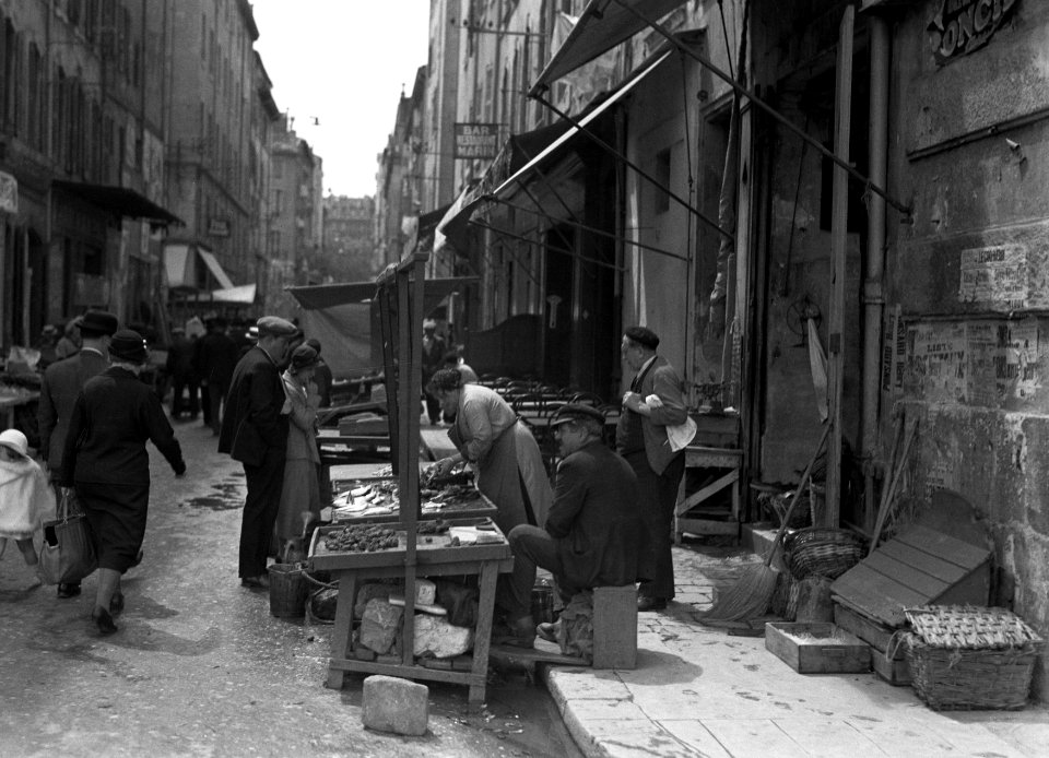 Mosselen verkopen op straat, Bestanddeelnr 191-0133