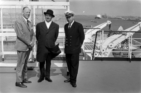 Motorvrachtschip Straat Algoa door Verolme Verenigde Scheepswerven overgedra, Bestanddeelnr 922-3387