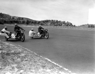 Motorraces Zandvoort. Zijspannen. (zijspan nr.4 Knijnenburg-Vosse), Bestanddeelnr 903-3672