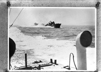 Motortorpedoboten en motor gunboats van de Koninklijke Marine op volle snelhei, Bestanddeelnr 935-0150 photo