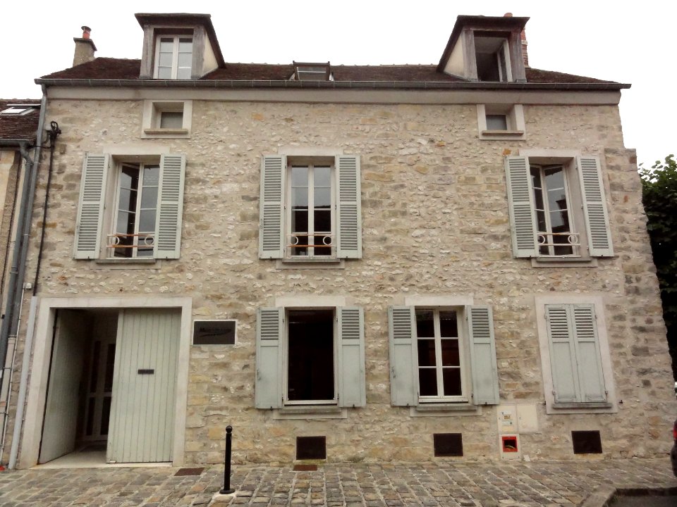 Moret-sur- Loing, maison communauté de communes Moret Seine et Loing