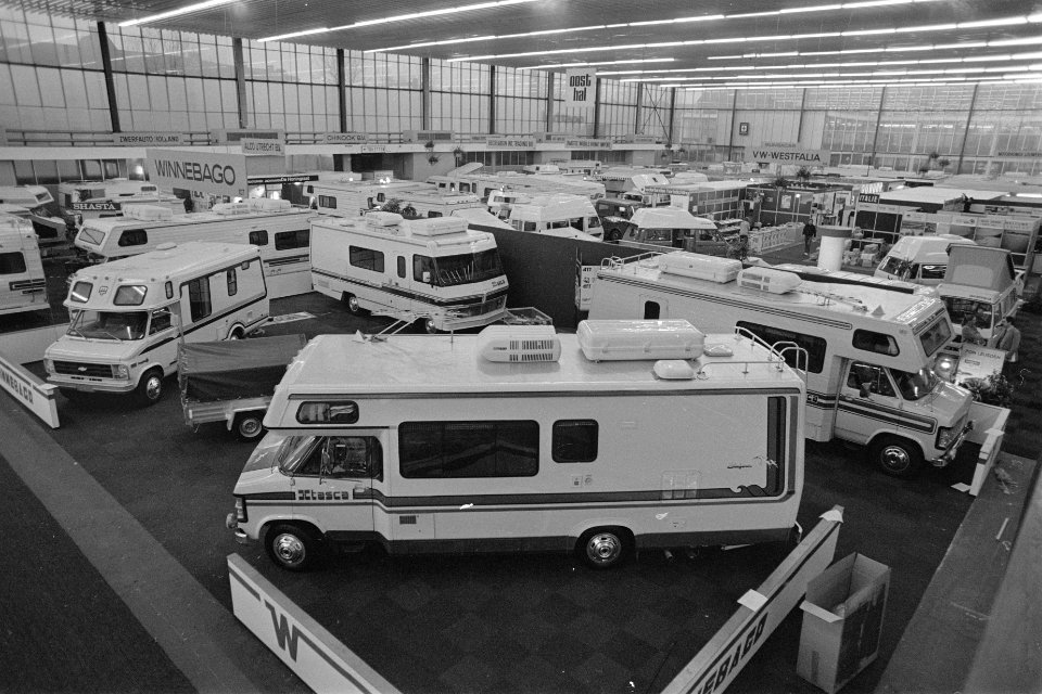 Morgen gaat in Amsterdam de tentoonstelling Caravan RAI 8 open voor publiek, vee, Bestanddeelnr 931-1913