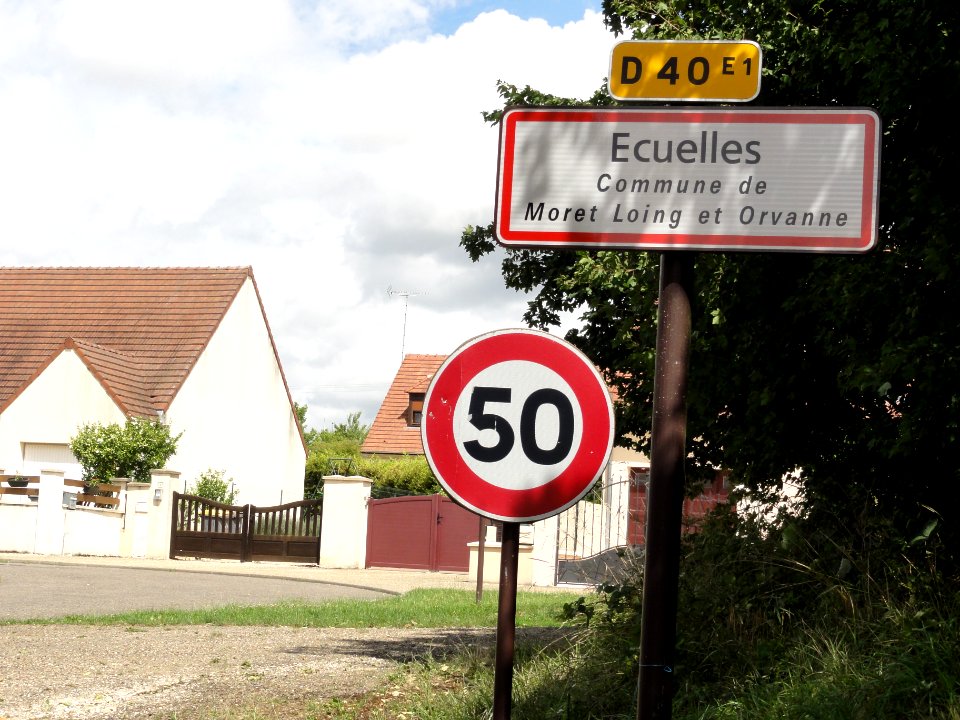 Moret Loing et Orvanne (Seine-et-Marne) entrée d'Écuelles