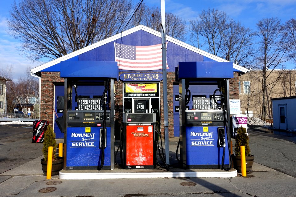 Monument Square Service Center - Saugus, Massachusetts - DSC04580
